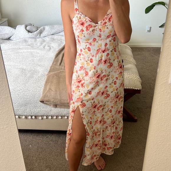 Abercrombie & Fitch Dresses & Skirts - Abercrombie & Fitch Dress with Flowers